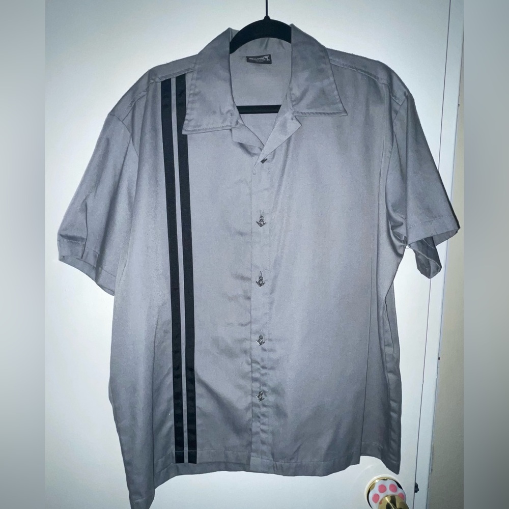 Steady Last Call Men’s Bowling Shirt with V8 buttons!